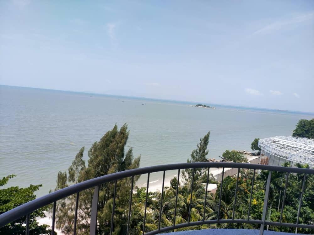 Beachfront Full Sea Penang Tanjung Bungah  Zewnętrze zdjęcie