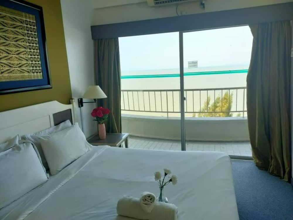 Beachfront Full Sea Penang Tanjung Bungah  Zewnętrze zdjęcie